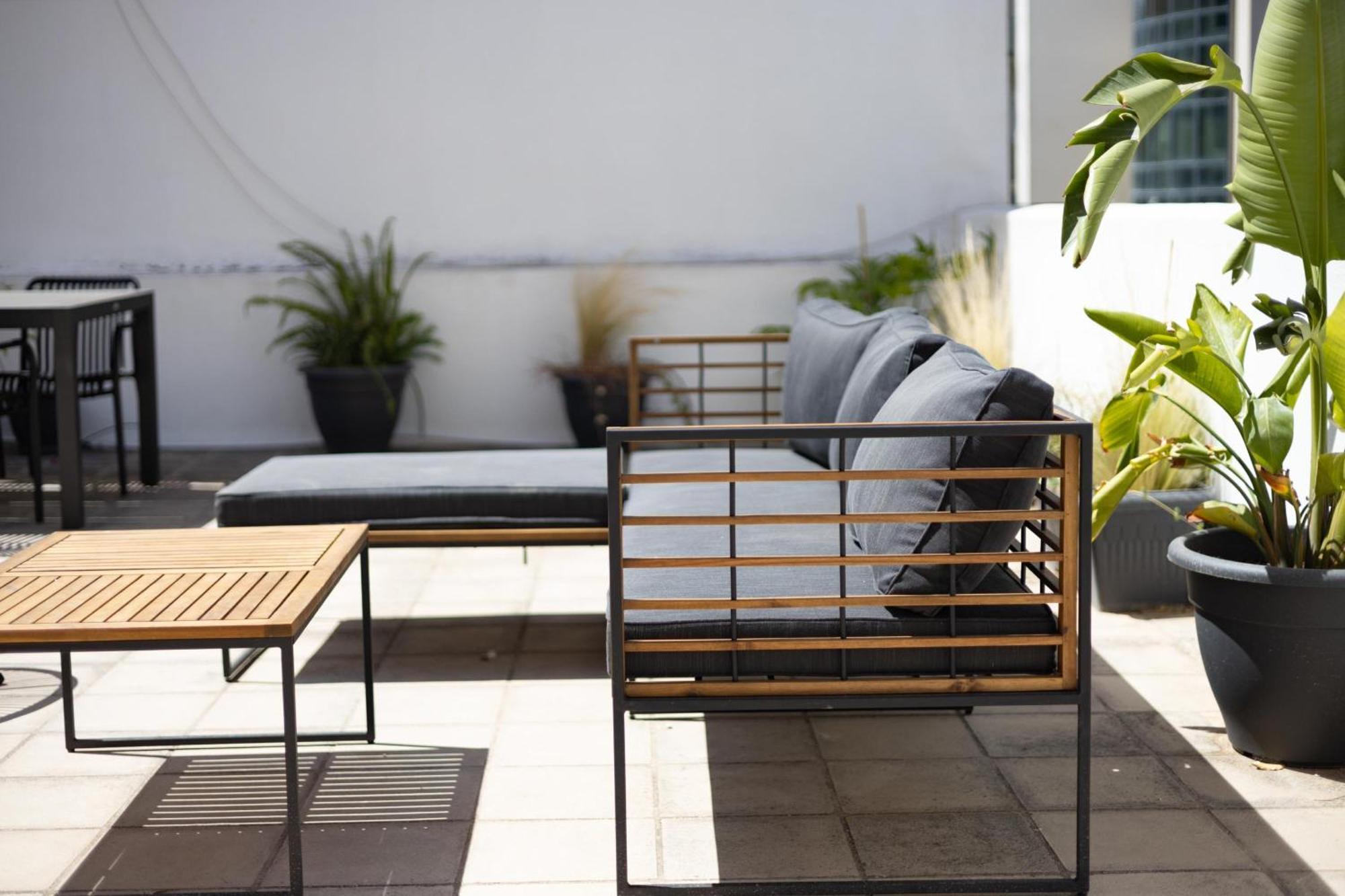 Renovated 5 Bdr House Near Acropolis - New Beds, Terrace & Green Yard Atenas Exterior foto