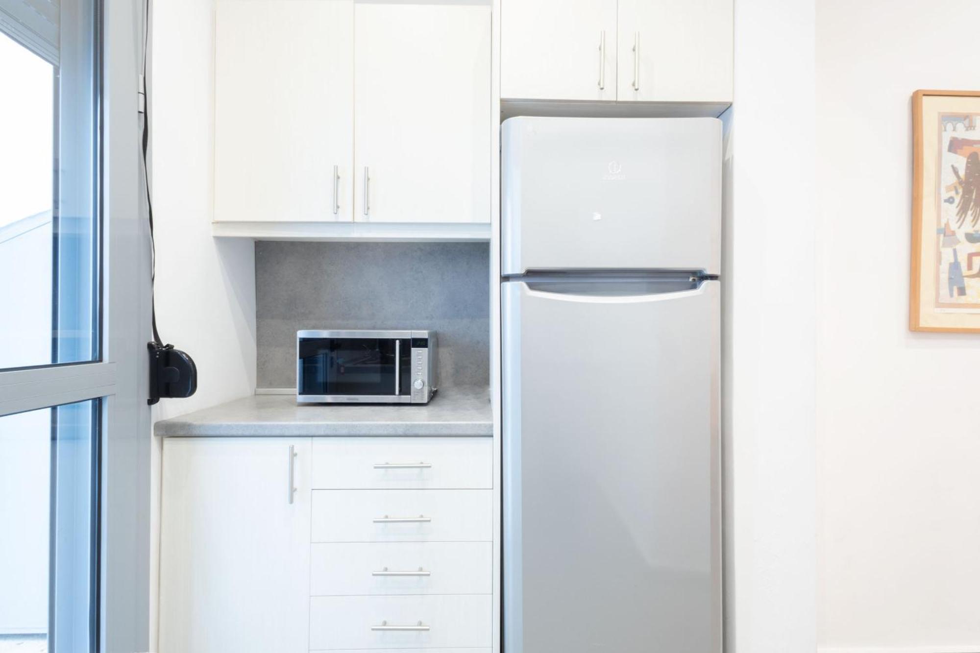 Renovated 5 Bdr House Near Acropolis - New Beds, Terrace & Green Yard Atenas Exterior foto