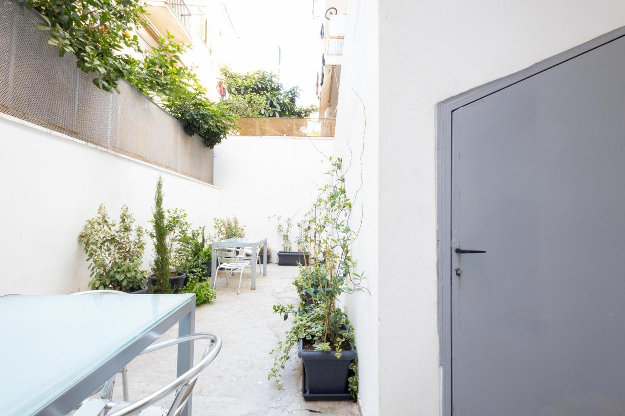 Renovated 5 Bdr House Near Acropolis - New Beds, Terrace & Green Yard Atenas Exterior foto