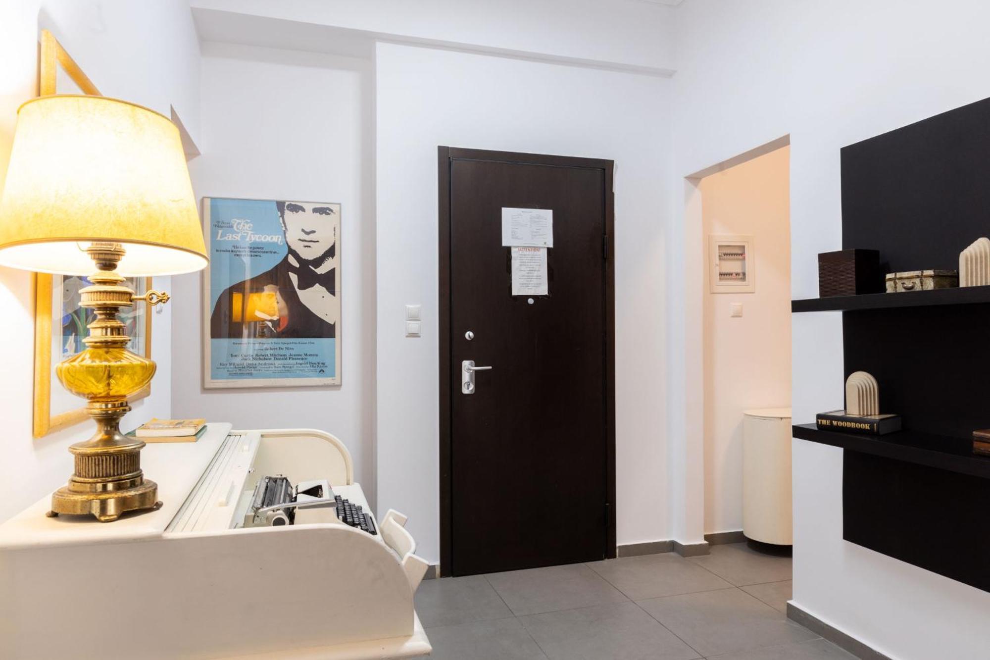 Renovated 5 Bdr House Near Acropolis - New Beds, Terrace & Green Yard Atenas Exterior foto